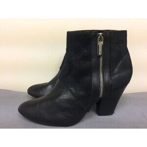 Ellen Tracy women Ankle heel  Black Leather Boots - Zipper size 6.5 M
